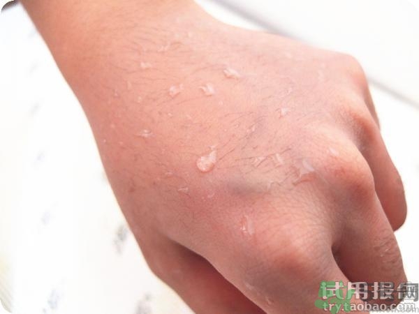 安耐曬為什么那么??？安耐曬是水狀液體的嗎？