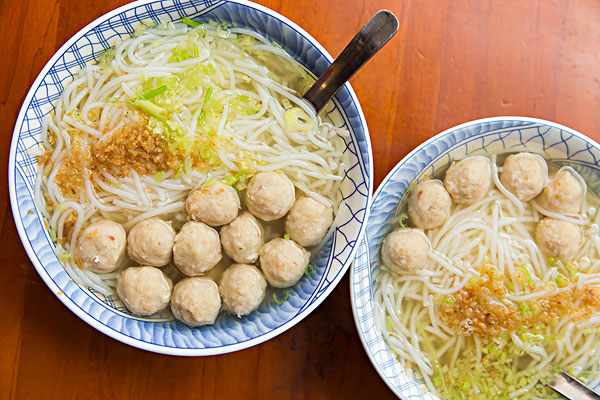 米線和米粉有什么區(qū)別？米粉要泡多久才能炒？