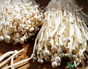 致癌金針菇怎么鑒別？如何選購金針菇？