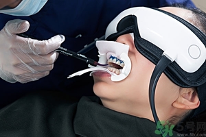 嚴(yán)重口腔潰瘍?cè)趺纯焖俸玫目?？?yán)重口腔潰瘍能抽煙嗎？