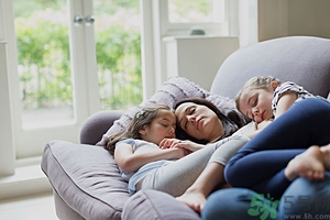 睡眠不規(guī)律如何調(diào)整？睡眠不規(guī)律會胖嗎？