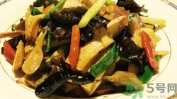 榨菜和木耳可以一起吃嗎?榨菜和木耳怎么炒 榨菜和木耳可以一起吃嗎?榨菜和木耳怎么炒