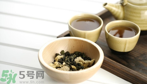菊花茶泡了為什么會變綠?菊花茶變綠怎么回事 菊花茶泡了為什么會變綠?菊花茶變綠怎么回事