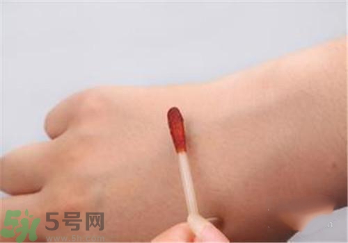 碘伏和碘酒哪個好？碘伏和碘酒有什么區(qū)別？