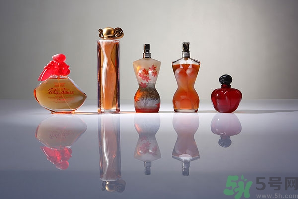 香水噴到臉上去了怎么辦？怎么噴香水才是正確的？