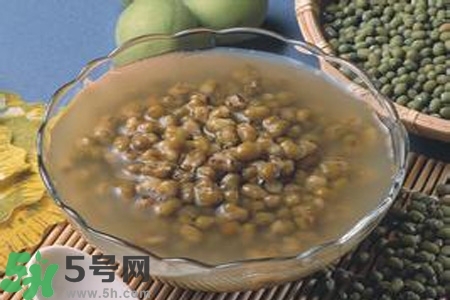 夏天喝綠豆湯好嗎？夏天喝綠豆湯好不好？