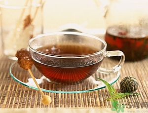 中暑能喝冰水嗎？中暑能吃冰淇淋嗎？