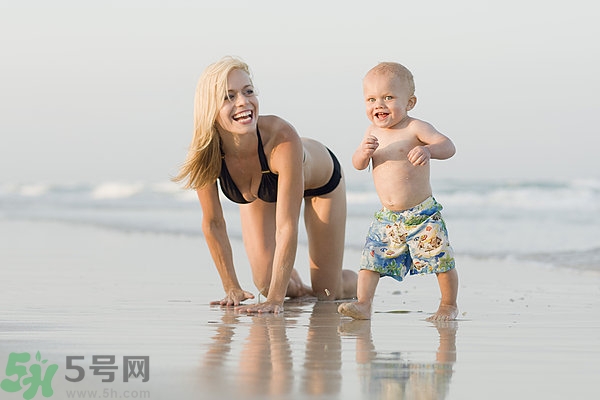 游泳對(duì)嬰兒有什么好處？游泳對(duì)寶寶有什么好處？