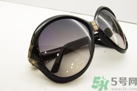 太陽鏡什么材質(zhì)好？太陽鏡什么材質(zhì)的鏡片好？