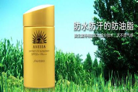 安耐曬和水寶寶哪個好？安耐曬防曬霜和水寶寶哪個好？