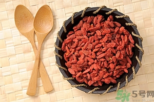 枸杞是熱性還是涼性？枸杞是堿性還是酸性？