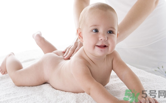 寶寶積食發(fā)燒會反復嗎?寶寶積食發(fā)燒吃什么藥 寶寶積食發(fā)燒會反復嗎?寶寶積食發(fā)燒吃什么藥