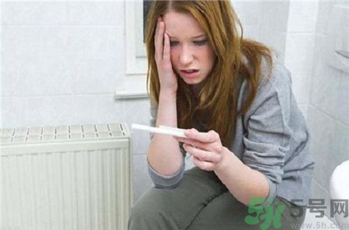 驗孕棒和驗孕試紙哪個好？驗孕棒和驗孕試紙哪個更準(zhǔn)？