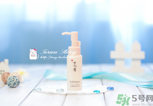 卸妝油好用還是卸妝水好用？卸妝油和卸妝水哪個(gè)好？