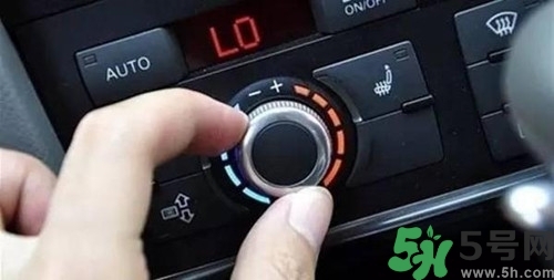 是先熄火還是先關(guān)空調(diào)?車子不關(guān)空調(diào)直接熄火的危害 是先熄火還是先關(guān)空調(diào)?車子不關(guān)空調(diào)直接熄火的危害