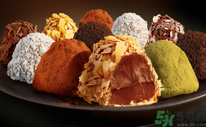 巧克力可以和牛奶一起吃嗎?巧克力能和牛奶同吃嗎? 巧克力可以和牛奶一起吃嗎?巧克力能和牛奶同吃嗎?