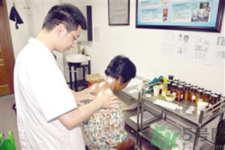 貼三伏貼可以吹空調(diào)嗎？貼完三伏貼多久后可以吹空調(diào)？