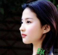 杏仁眼是什么樣的？杏仁眼怎么畫眼線？