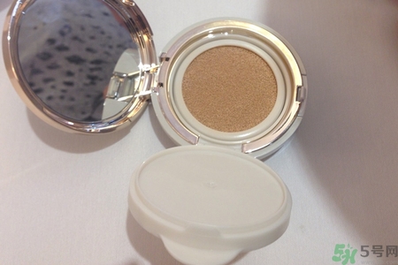 雪花秀櫻花氣墊怎么用？雪花秀櫻花蝴蝶氣墊使用方法