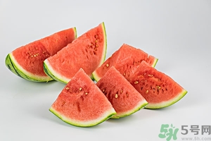 西瓜沒熟透可以吃嗎？西瓜不好吃怎么做好吃？