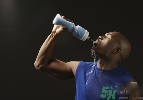 為什么喝水會惡心？喝水有時感覺惡心是怎么回事？