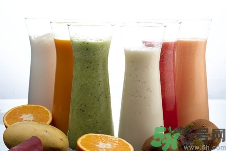 鮮榨果汁的做法？鮮榨果汁有哪些功效？