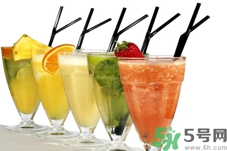 鮮榨果汁的做法？鮮榨果汁有哪些功效？