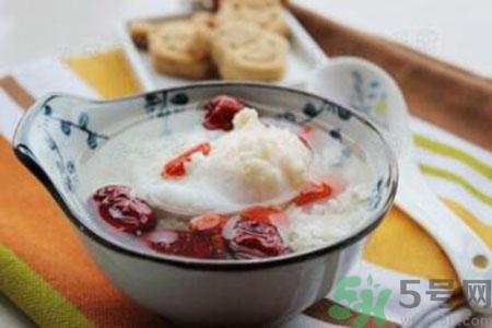 米酒為什么變紅？米酒變紅了還能吃嗎？