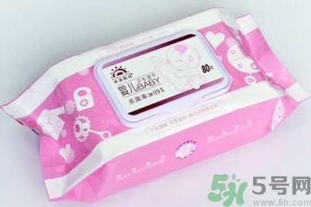 濕巾紙可以擦臉嗎？濕巾擦臉會過敏嗎？