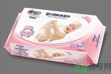 寶寶可以用濕巾紙擦屁股嗎？寶寶用濕巾紙擦屁股有什么危害？
