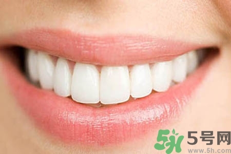 美白牙齒的方法有哪些？美白牙齒有哪些方法？