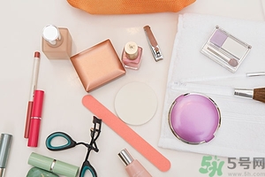 口紅顏色怎么選？怎么挑選適合自己的口紅顏色？