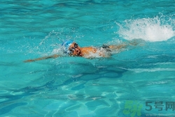 近視眼游泳怎么辦?眼睛近視怎么游泳 近視眼游泳怎么辦?眼睛近視怎么游泳