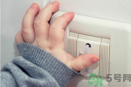 寶寶觸電怎么辦？如何預(yù)防寶寶觸電？