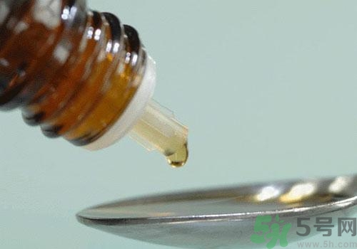 藿香正氣水和感冒藥能一起吃嗎？藿香正氣水不能和什么一起吃？