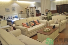 清洗沙發(fā)的小竅門有哪些？如何清洗沙發(fā)？