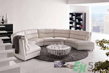 清洗沙發(fā)的小竅門有哪些？如何清洗沙發(fā)？