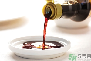 煲湯可以放醬油嗎?煲湯能放醬油嗎? 煲湯可以放醬油嗎?煲湯能放醬油嗎?