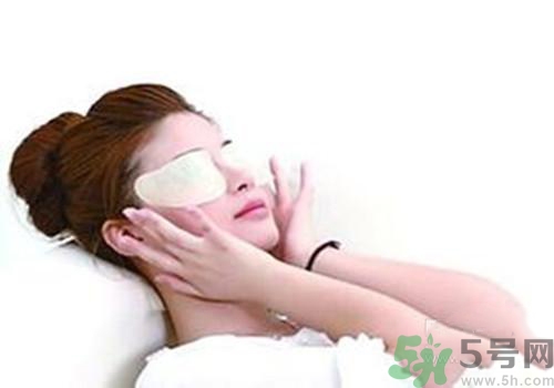 眼睛腫了用冷水敷還是熱水敷？眼睛腫了怎么辦？