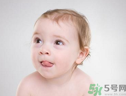 寶寶吃什么對頭發(fā)好？寶寶頭發(fā)發(fā)黃怎么辦？