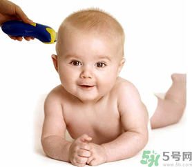 寶寶吃什么對頭發(fā)好？寶寶頭發(fā)發(fā)黃怎么辦？