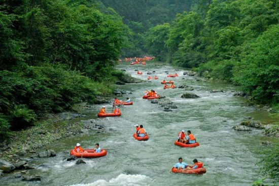 去漂流穿什么衣服好?漂流穿什么合適 去漂流穿什么衣服好?漂流穿什么合適