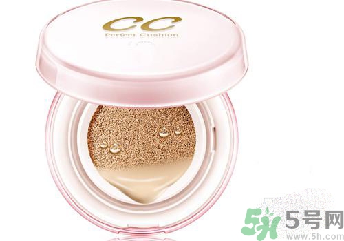 cc霜和bb霜的區(qū)別 cc霜和bb霜哪個好？