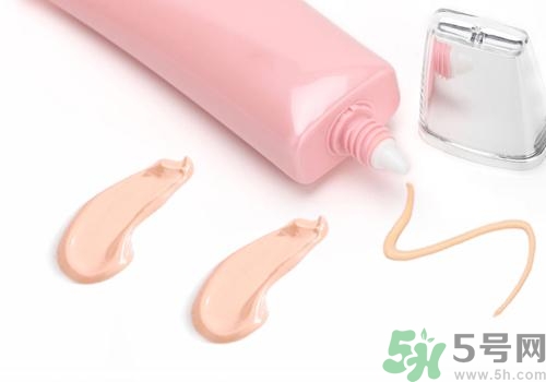 cc霜和bb霜的區(qū)別 cc霜和bb霜哪個(gè)好？