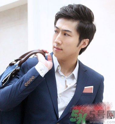 李鐘碩發(fā)型是什么？姜哲發(fā)型是什么？