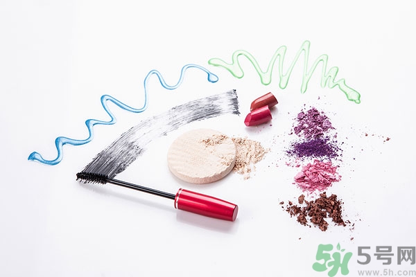 涂口紅會(huì)得唇炎嗎？口紅會(huì)致癌嗎？