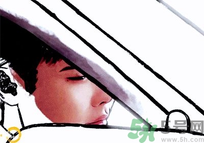 李鐘碩發(fā)型是什么？姜哲發(fā)型是什么？