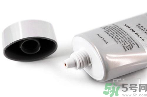 bb霜可以直接涂臉上嗎？bb霜可以持續(xù)多久？