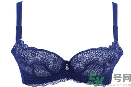 隱形文胸的正確穿法？胸罩應(yīng)該怎么穿？