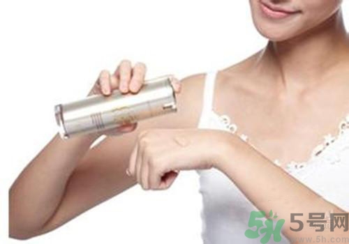 bb霜能涂在眼睛周圍嗎？bb霜涂在眼睛周圍有什么害處？